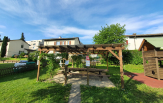 Alter Sitzplatz / Pergola/ Cheminee